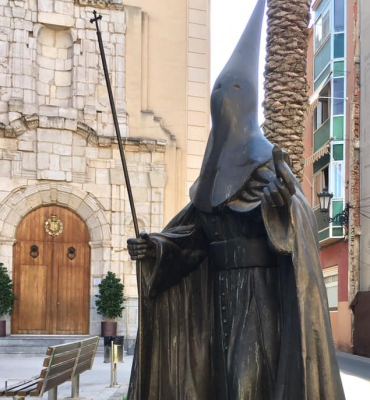 <span style='color:#780948'>ARCHIVED</span> - Orihuela statue vandalised in broad daylight