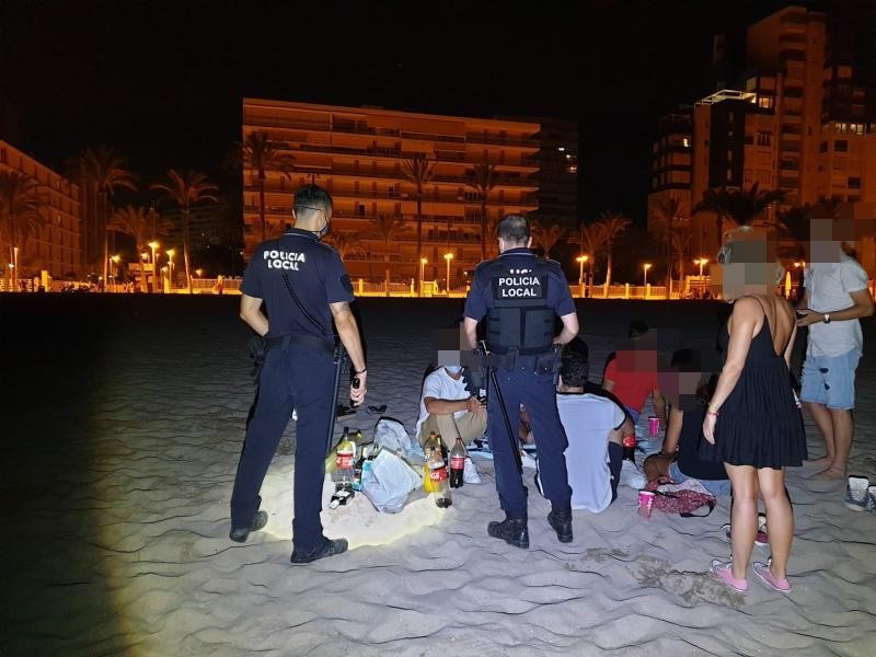 <span style='color:#780948'>ARCHIVED</span> - Botellon drinking sessions to become a serious offence in the Valencia region