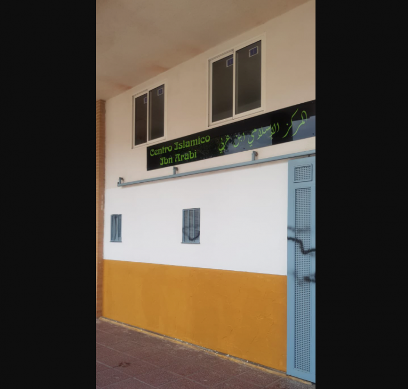 <span style='color:#780948'>ARCHIVED</span> - Racist graffiti and severed pig head rapidly removed from Murcia mosque