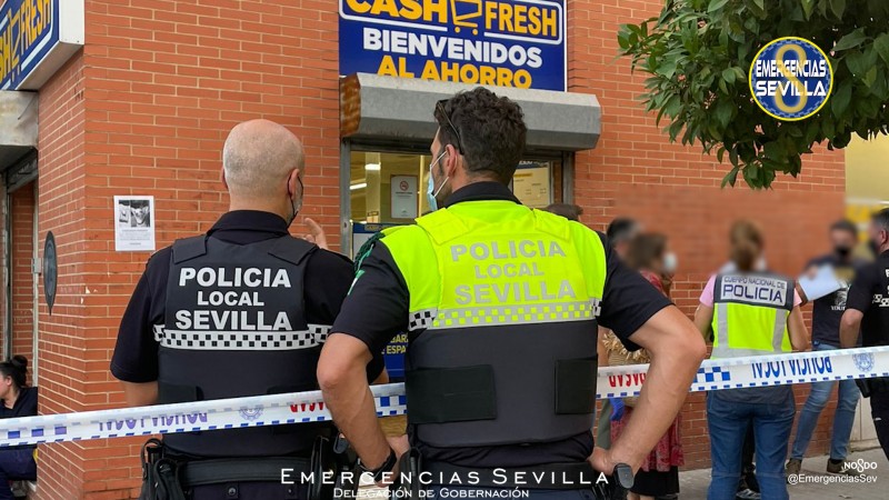 <span style='color:#780948'>ARCHIVED</span> - Gunman dies after attempting to rob supermarket in Sevilla