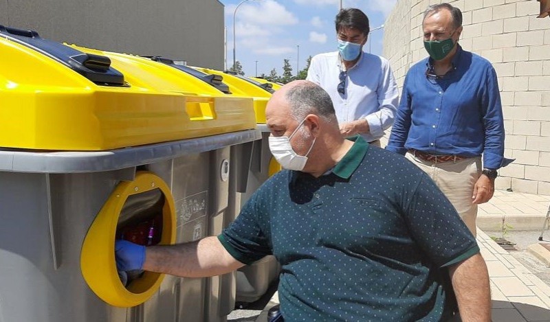 <span style='color:#780948'>ARCHIVED</span> - Alicante installs adapted recycling bins for elderly and visually impaired