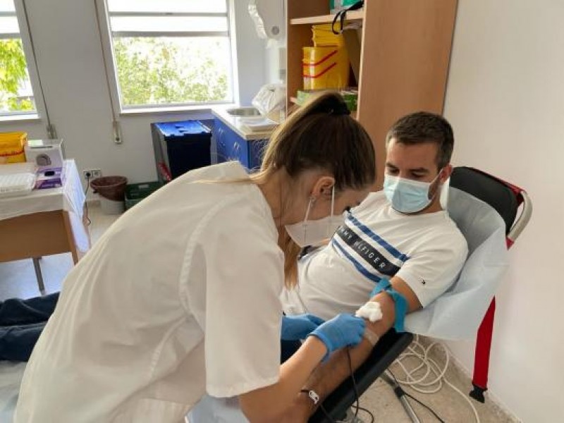 <span style='color:#780948'>ARCHIVED</span> - Blood donation point set up at the University Hospital of Jaen this August