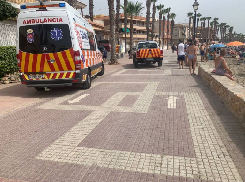 <span style='color:#780948'>ARCHIVED</span> - 75-year-old woman dies at Los Alcázares beach