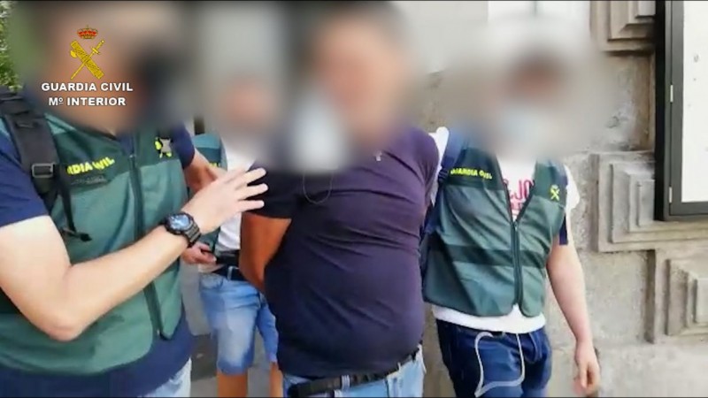 <span style='color:#780948'>ARCHIVED</span> - Cehegín basketball coach under investigation for filming students in changing rooms