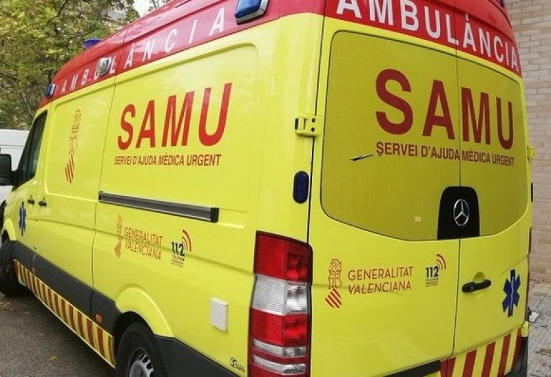 <span style='color:#780948'>ARCHIVED</span> - Passerby catches toddler falling from second floor balcony in Benidorm