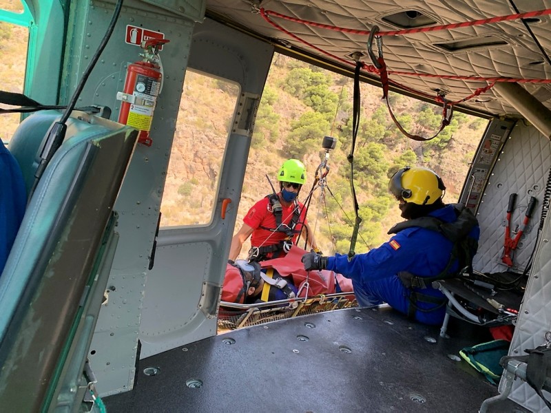 Cyclist airlifted after falling off cliff in Sierra Espuña