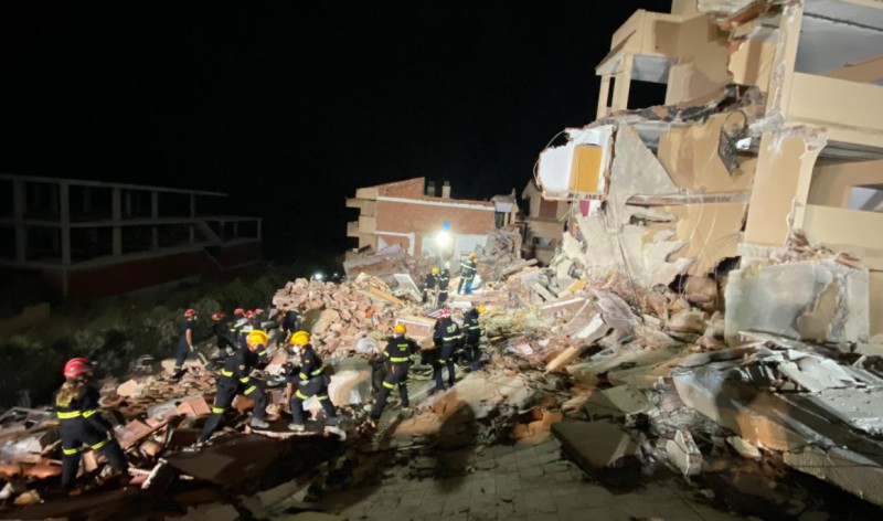 <span style='color:#780948'>ARCHIVED</span> - At least one dead in collapse of residential building in Peñiscola