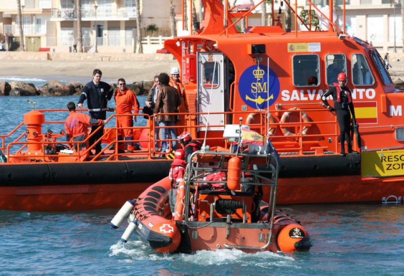<span style='color:#780948'>ARCHIVED</span> - 11 Moroccan minors rescued from migrant boat in Granada