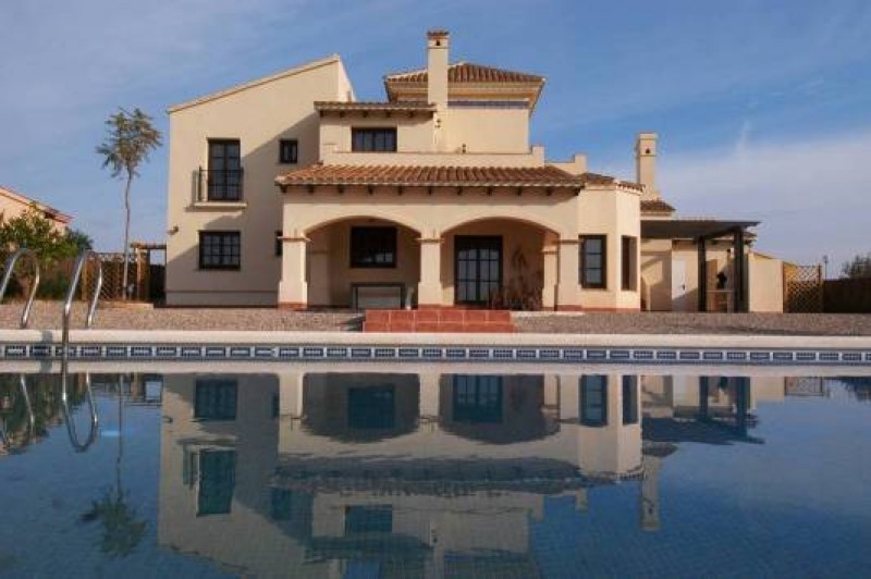 <span style='color:#780948'>ARCHIVED</span> - Alicante is fifth most sought-after destination amongst luxury home buyers; Malaga is first