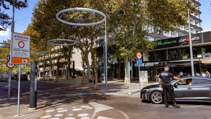<span style='color:#780948'>ARCHIVED</span> - Benidorm launches low emissions project as part of drive to cut car use