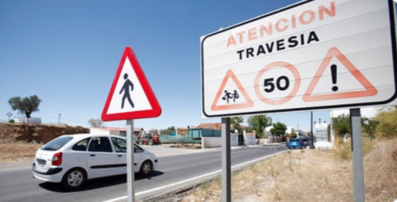 <span style='color:#780948'>ARCHIVED</span> - DGT clarifies rules for driving through towns in Spain