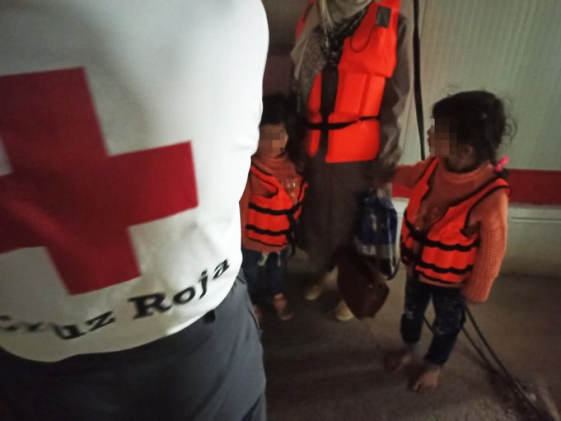 Pregnant women and children amongst 81 immigrants who reached Alicante coast overnight
