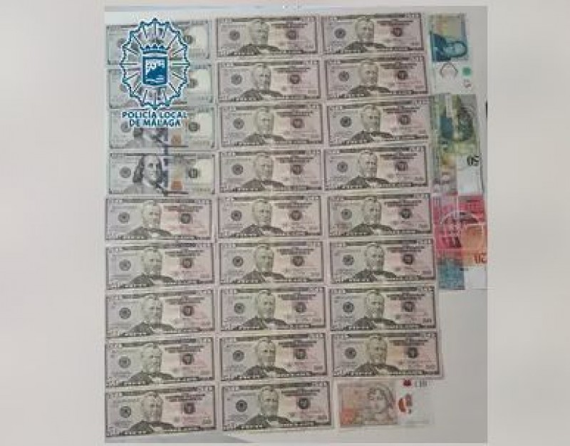 <span style='color:#780948'>ARCHIVED</span> - Honest Andalusia woman hands in cash found on the street