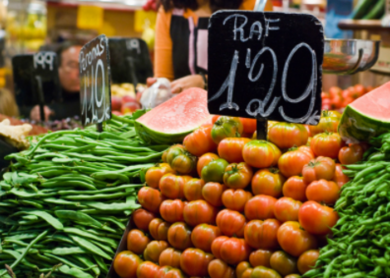 <span style='color:#780948'>ARCHIVED</span> - Spain promotes sale of ugly food to reduce waste