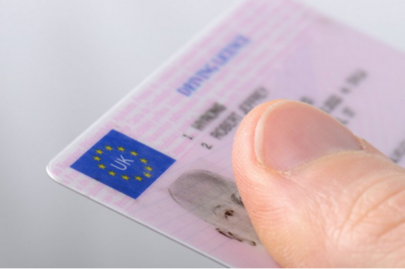 <span style='color:#780948'>ARCHIVED</span> - Spain extends validity of UK driving licences