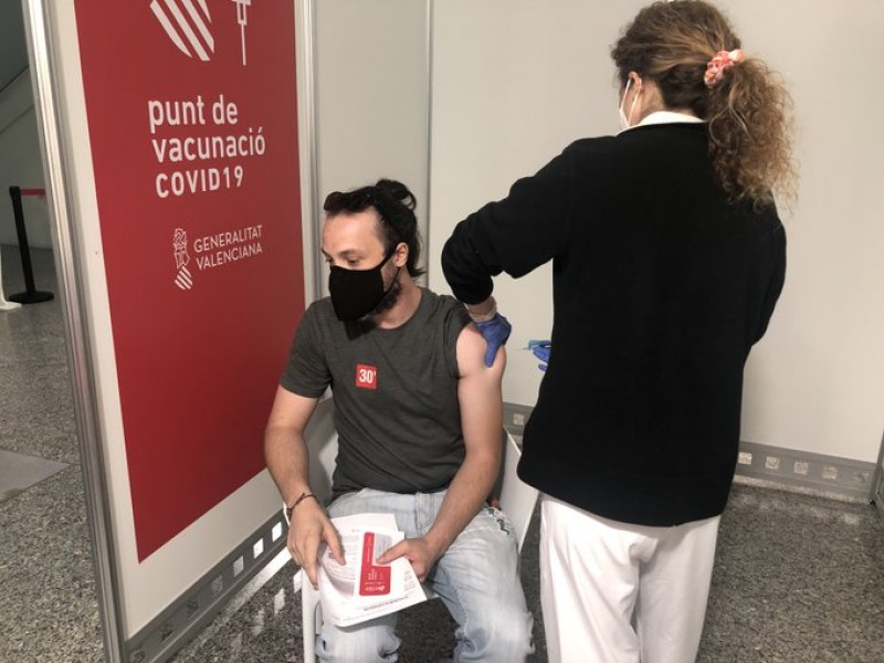 <span style='color:#780948'>ARCHIVED</span> - Covid booster jabs for those vaccinated with single-dose Janssen in Valencia region