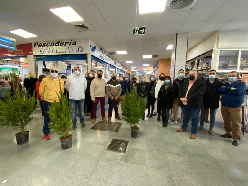 <span style='color:#780948'>ARCHIVED</span> - 700 Christmas trees will bring festive cheer to Murcia shops