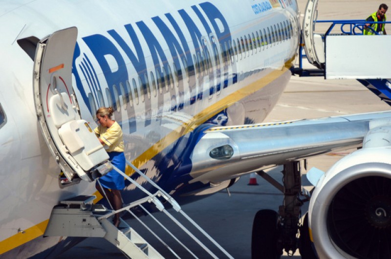 <span style='color:#780948'>ARCHIVED</span> - Spain fines Ryanair 24,000 euros for making passengers pay for hand luggage