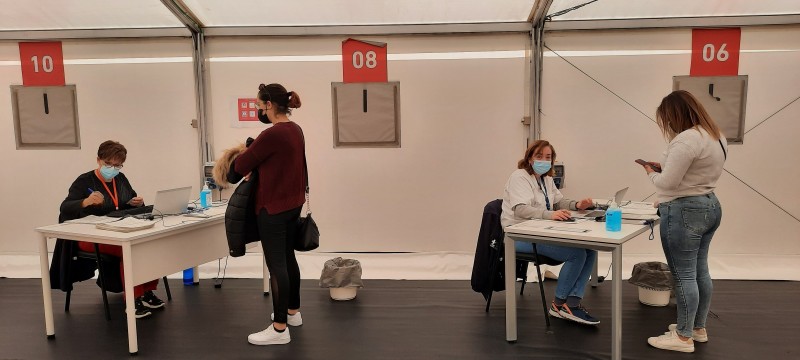 <span style='color:#780948'>ARCHIVED</span> - Weekend hospital admissions rise as infections fall: Valencia Covid update January 31