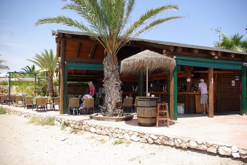 We are in March. Why are the chiringuito beach bars in Cartagena still closed?