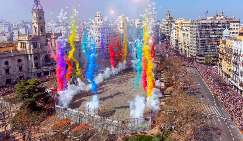 <span style='color:#780948'>ARCHIVED</span> - Spectacular Valencia Fallas make welcome return but with mandatory mask-wearing