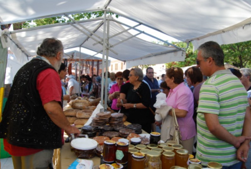 <span style='color:#780948'>ARCHIVED</span> - July 31 Artisan market at the Sanctuary of Santa Eulalia outside Totana