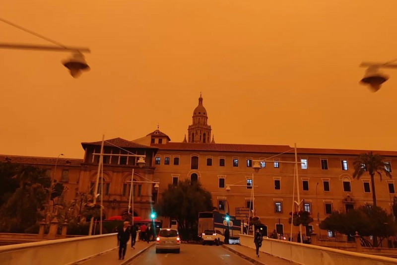 <span style='color:#780948'>ARCHIVED</span> - Murcia city makes 800 parking spaces free to minimise pollution during Saharan dust