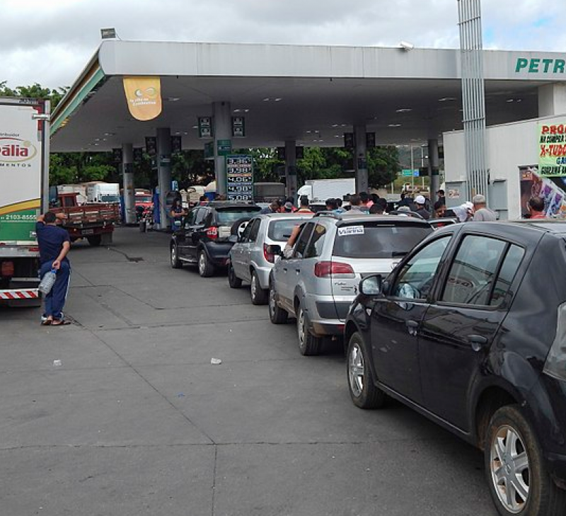 <span style='color:#780948'>ARCHIVED</span> - Murcia filling stations begin to run out of fuel due to transport strike