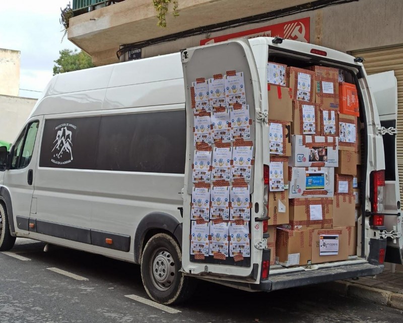 <span style='color:#780948'>ARCHIVED</span> - Van laden with medical supplies for Ukrainian pets sets off from Alicante