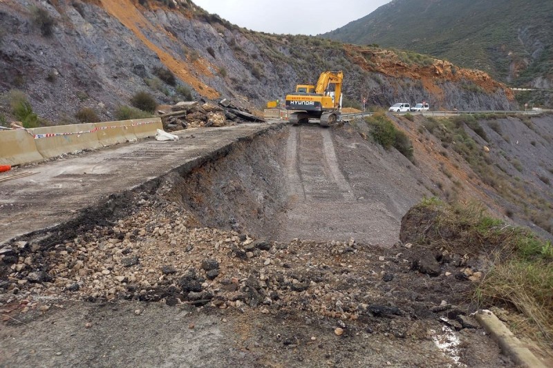 The Isla Plana road will be closed to traffic until June after dramatic landslide