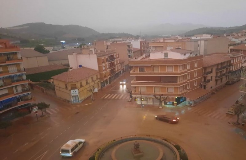 <span style='color:#780948'>ARCHIVED</span> - Saharan dust and mud rain return to Spain