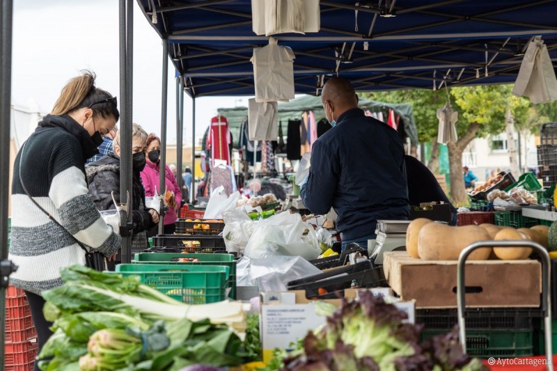 <span style='color:#780948'>ARCHIVED</span> - Friday markets in Cartagena moved forward to Thursday April 7 and 14