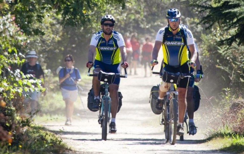 Granada unveils first bicycle travel guide for the Camino de Santiago