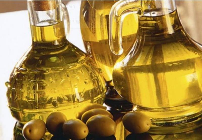 <span style='color:#780948'>ARCHIVED</span> - Scam alert in Spain over seed oil being sold as olive oil