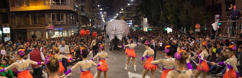 <span style='color:#780948'>ARCHIVED</span> - April 23, El Entierro de la Sardina, the biggest parade of the year in the city of Murcia
