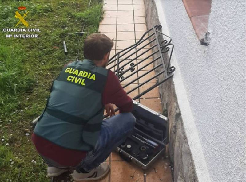 <span style='color:#780948'>ARCHIVED</span> - Alicante serial home burglar jailed without bail