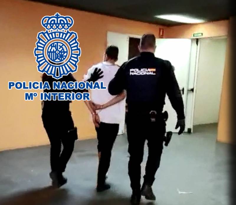 <span style='color:#780948'>ARCHIVED</span> - Violent burglar who threatened residents in their Alicante homes is jailed without bail