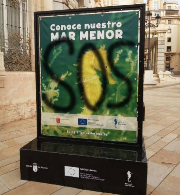 <span style='color:#780948'>ARCHIVED</span> - Controversial Mar Menor exhibition removed from Cartagena a day early