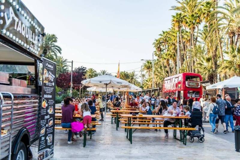 <span style='color:#780948'>ARCHIVED</span> - Elche Food Truck Festival: May 20-22
