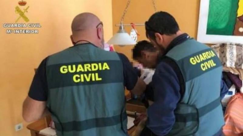 <span style='color:#780948'>ARCHIVED</span> - Colombian fugitive arrested over the fatal stabbing of a 96-year-old man at his home in Javea
