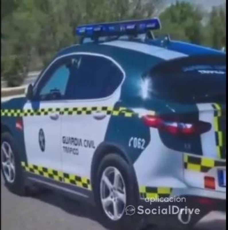 Watch the video: Ingenious Spanish road workers install fake police car to slow drivers down