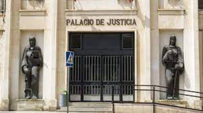 69-year-old who tied up his girlfriend before beating and raping her in Murcia avoids jail