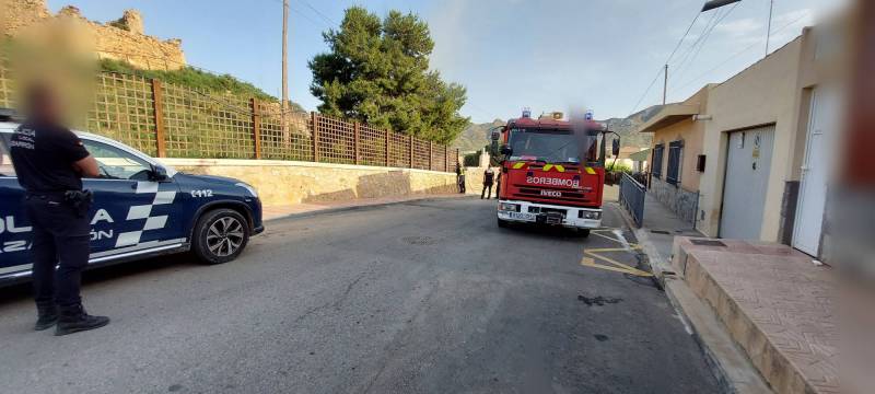 Overgrown grass and weeds in Mazarron are a fire risk, warn police