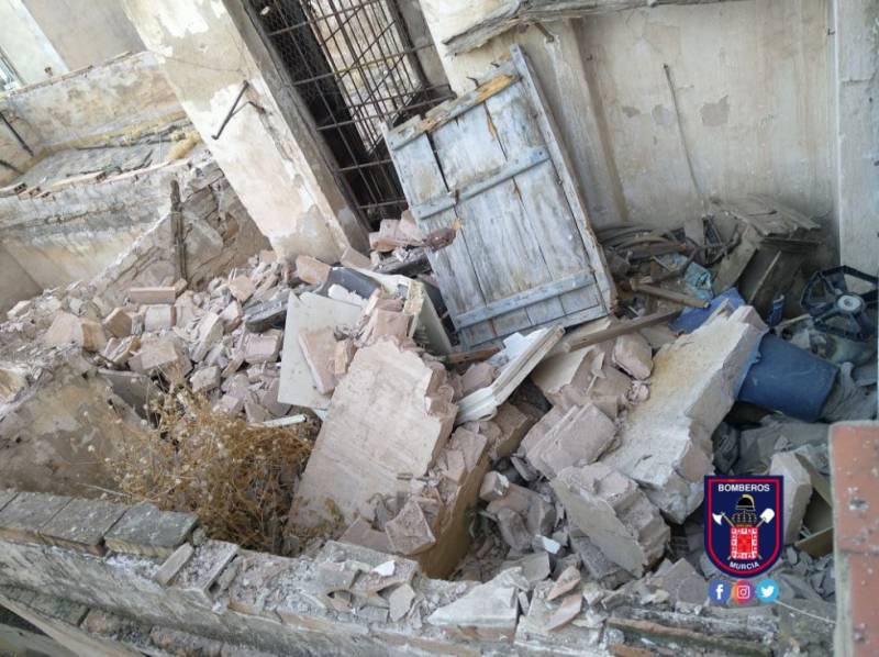 <span style='color:#780948'>ARCHIVED</span> - Another building collapse in the historic old town of Murcia