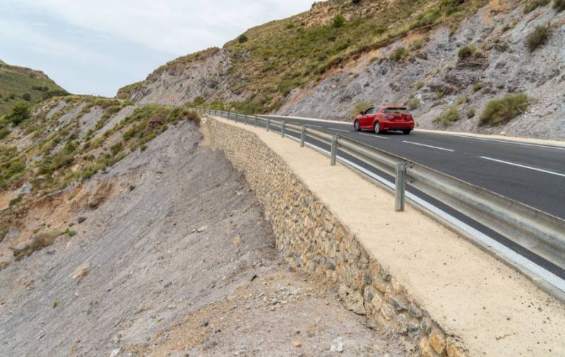 <span style='color:#780948'>ARCHIVED</span> - Cedacero road opens today