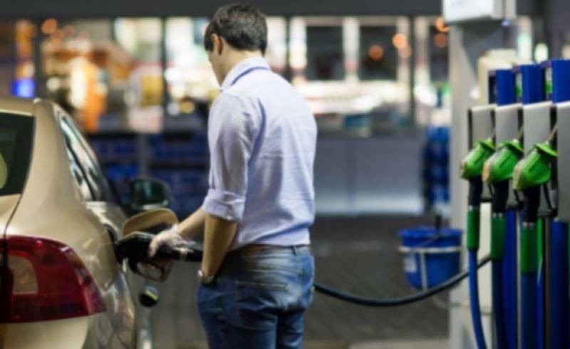 <span style='color:#780948'>ARCHIVED</span> - Filling stations in Spain warn that petrol could exceed 3 euros per litre this summer