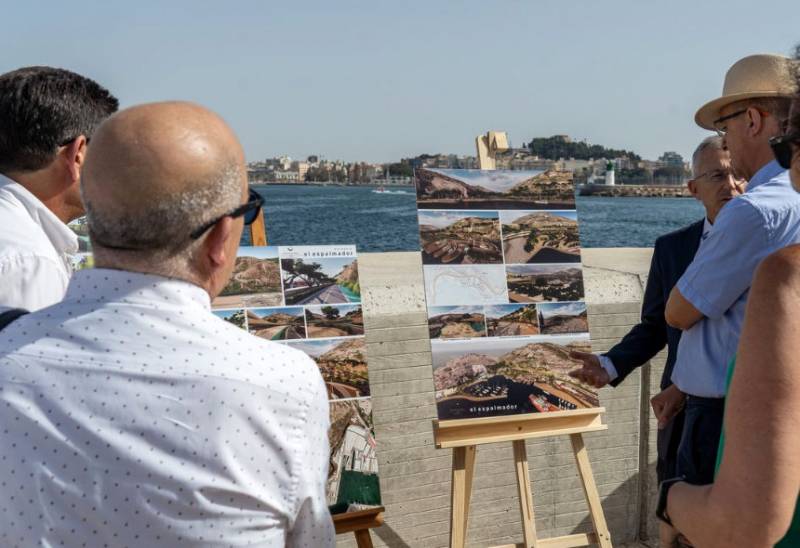 Cartagena Town Hall proposes new urban beach at the mouth of the harbour