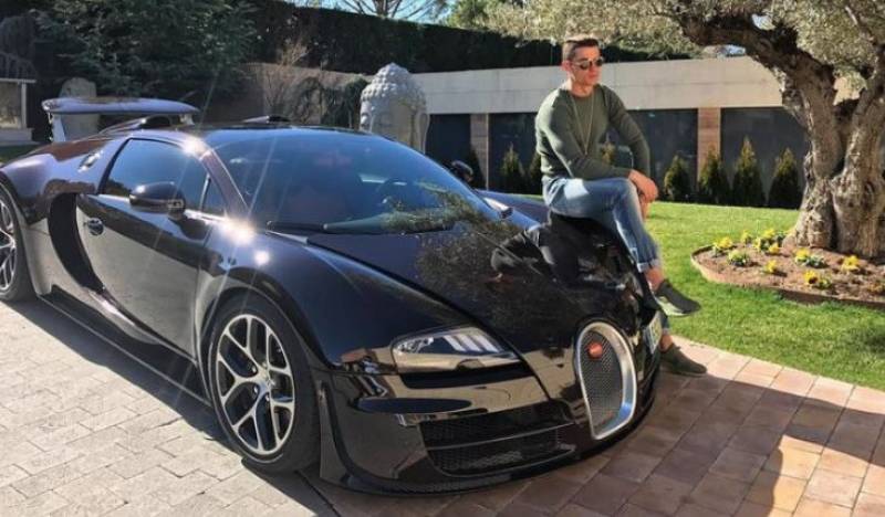 <span style='color:#780948'>ARCHIVED</span> - An employee of Cristiano Ronaldo crashes his 2M-euro Bugatti into a Mallorca house