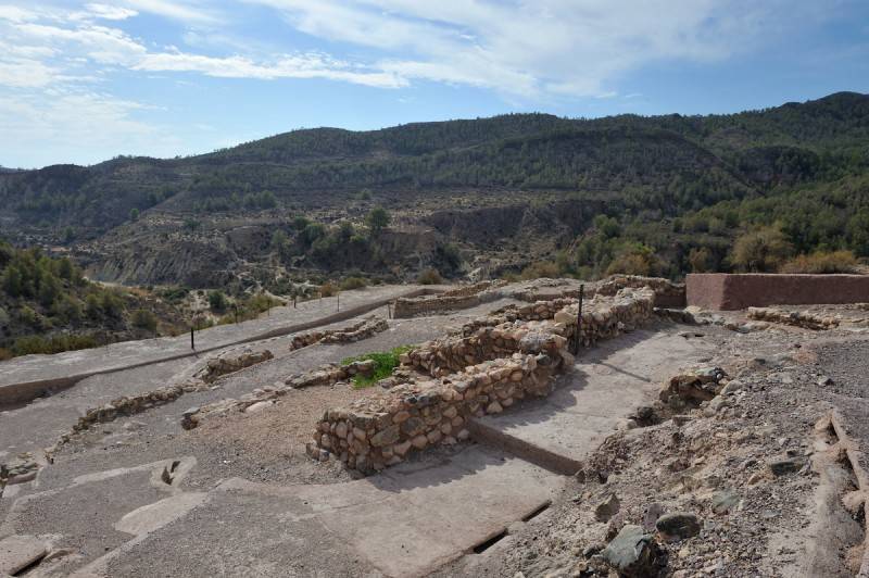 July 30 and 31 Guided astronomical tours of the 4,000-year-old La Bastida site in Totana by starlight