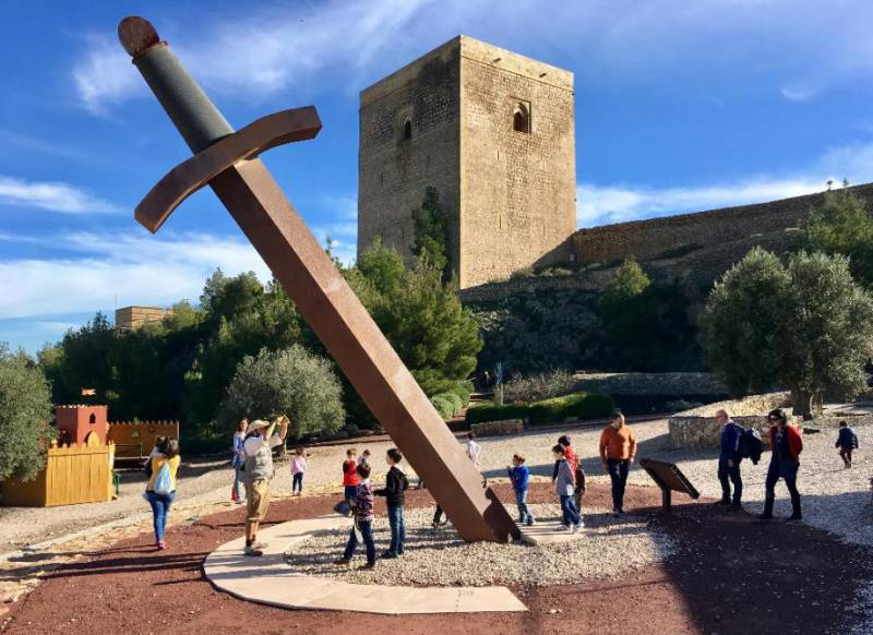 <span style='color:#780948'>ARCHIVED</span> - July 29 Guided tour of the Torre Alfonsina tower in Lorca castle